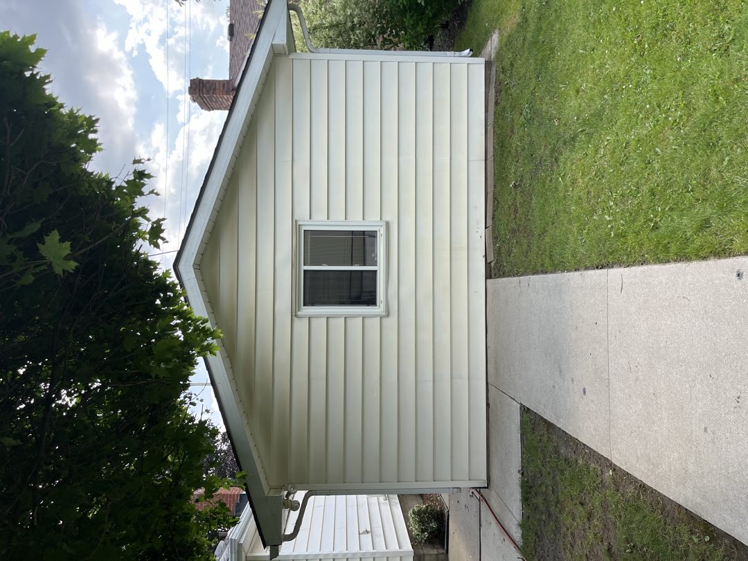 The same garage after algae was cleaned off